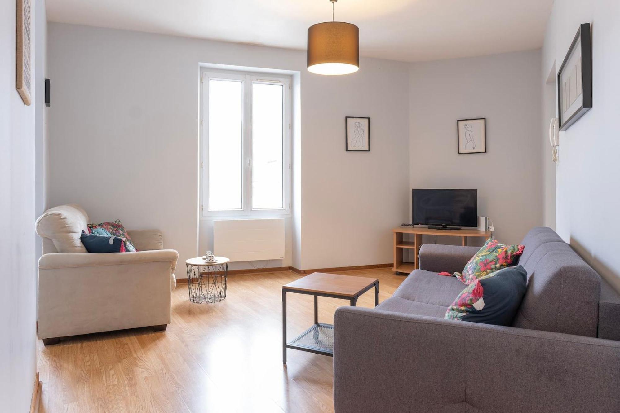 grand studio ✰ 35m² ✰ centre ✰ 4pers/2lits ✰ cuisine ✰ wifi Candé Esterno foto