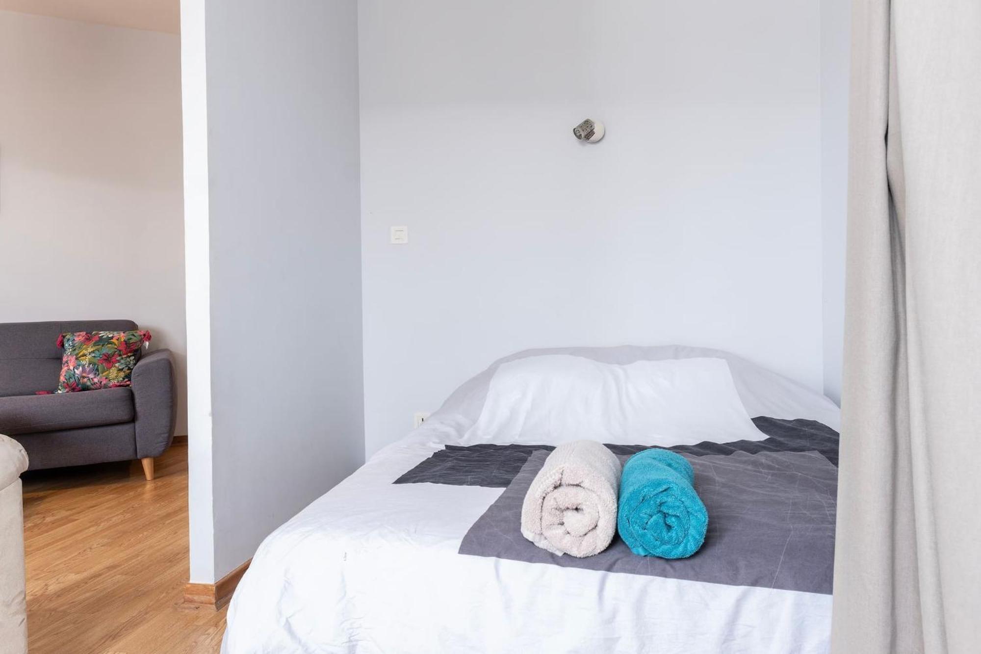 grand studio ✰ 35m² ✰ centre ✰ 4pers/2lits ✰ cuisine ✰ wifi Candé Esterno foto